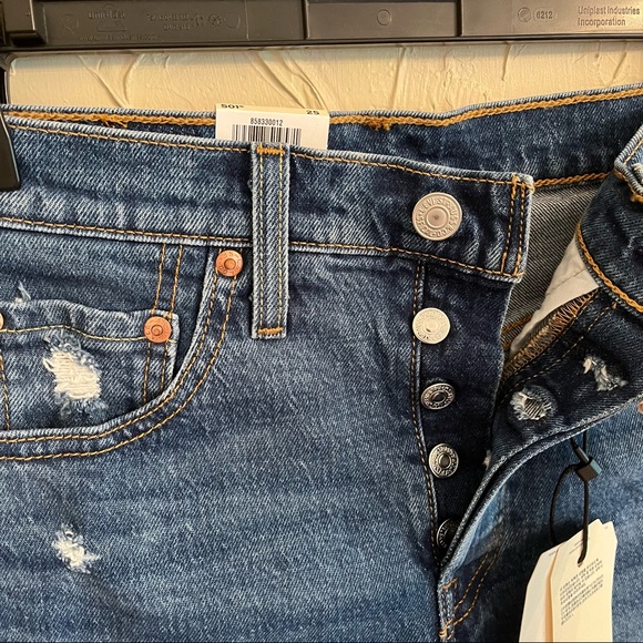 NWT Levi’s 501 Shorts High Rise Mid Length Raw Hem Button Fly - Picture 5 of 8